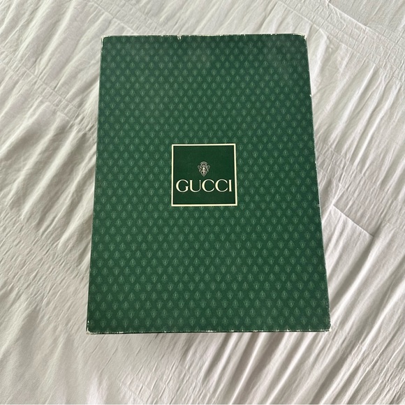 GUCCI Vintage Red Monogram Crossbody Bag with original Box and Dustbag - Picture 4 of 15